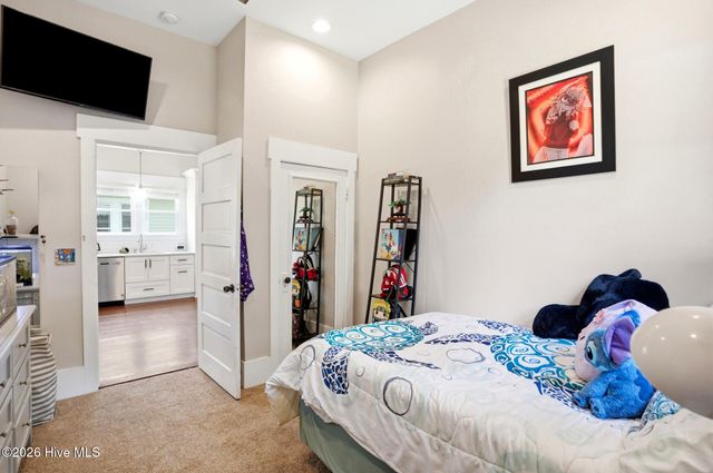 1912 Pender Avenue, Wilmington, NC 28403