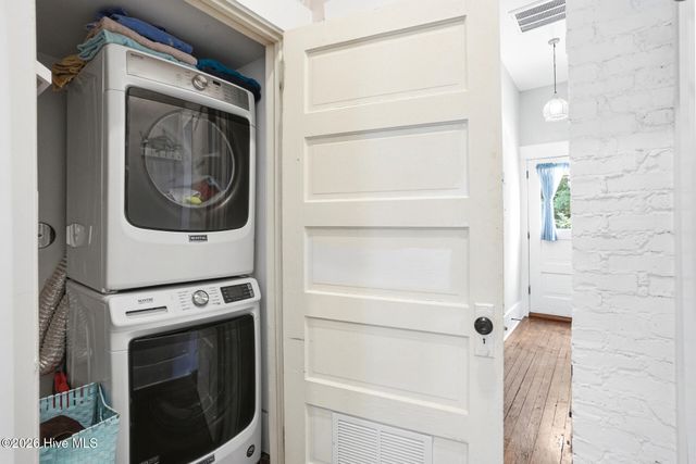 1912 Pender Avenue, Wilmington, NC 28403