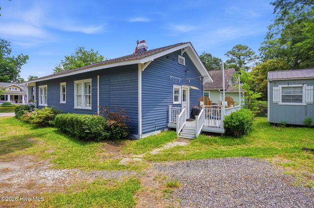 1912 Pender Avenue, Wilmington, NC 28403