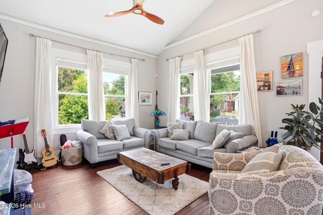 1912 Pender Avenue, Wilmington, NC 28403