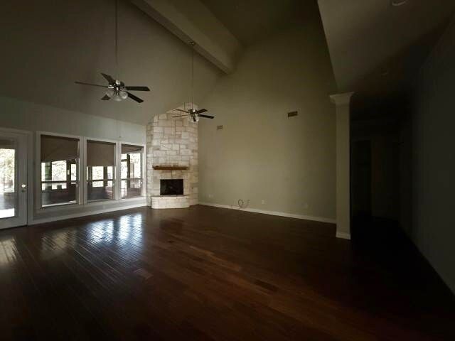 2104 Wills Way Drive, Granbury, TX 76049