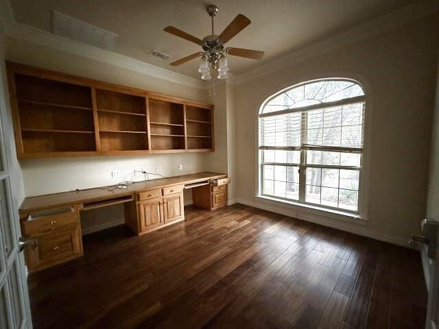 2104 Wills Way Drive, Granbury, TX 76049