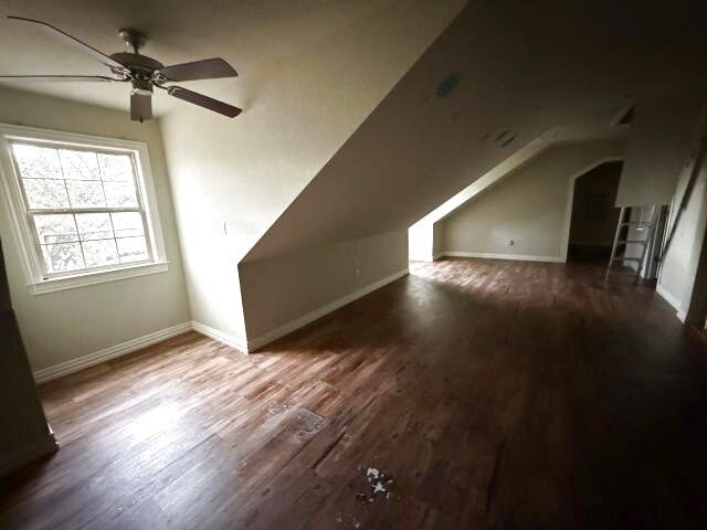 2104 Wills Way Drive, Granbury, TX 76049