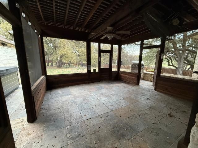 2104 Wills Way Drive, Granbury, TX 76049