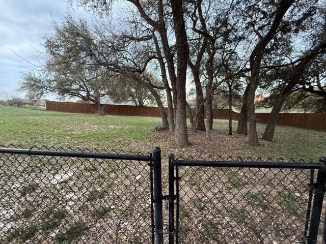 2104 Wills Way Drive, Granbury, TX 76049