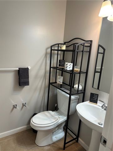 304 Sonie Dr 304, Ohio Twp, PA 15143