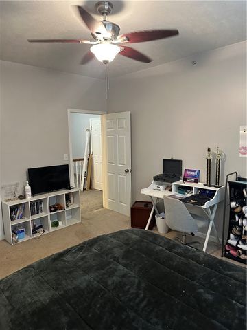 304 Sonie Dr 304, Ohio Twp, PA 15143