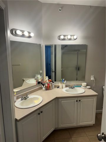 304 Sonie Dr 304, Ohio Twp, PA 15143