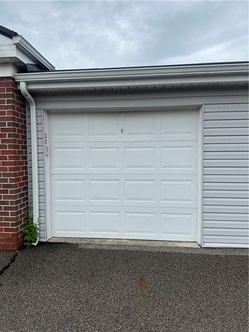 304 Sonie Dr 304, Ohio Twp, PA 15143