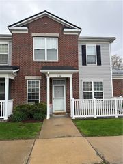 304 Sonie Dr 304, Ohio Twp, PA 15143