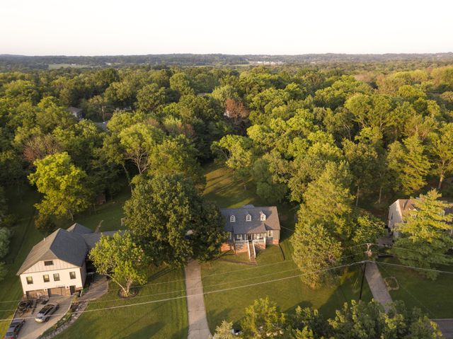 607 Quarter Horse Ln, Nolensville, TN 37135