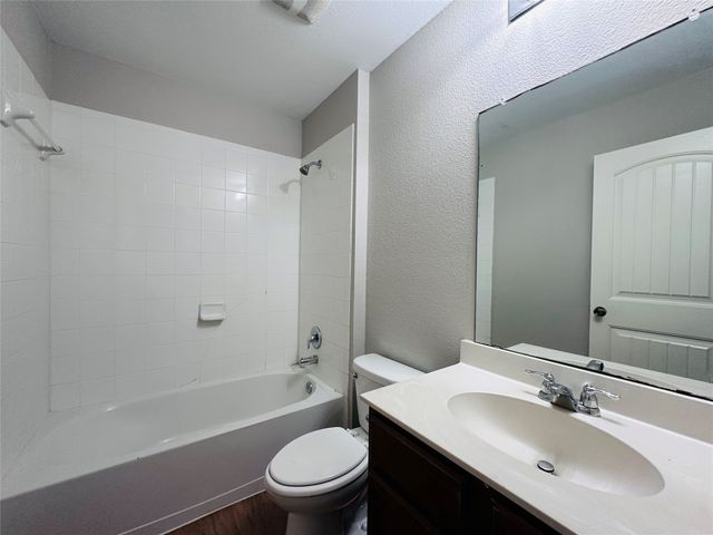 1703 Eagle River Trail, Lancaster, TX 75146