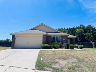1703 Eagle River Trail, Lancaster, TX 75146