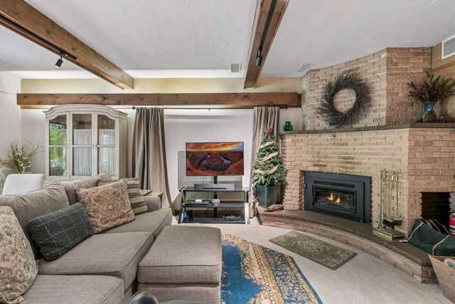 2105 Dutchview Road, Minnetrista, MN 55364