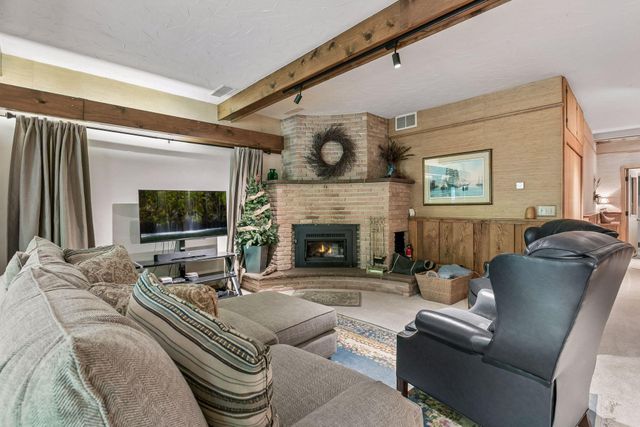 2105 Dutchview Road, Minnetrista, MN 55364