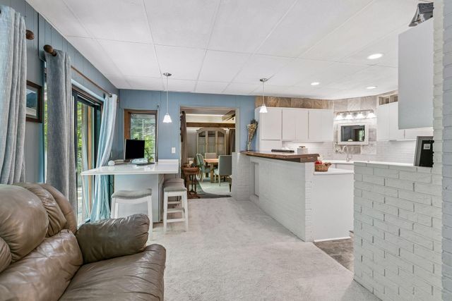 2105 Dutchview Road, Minnetrista, MN 55364