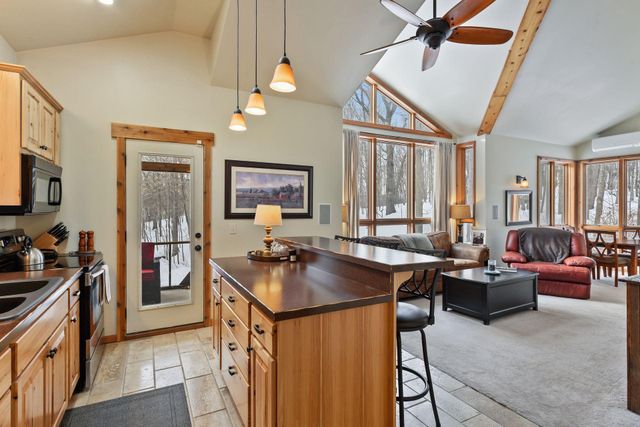 2105 Dutchview Road, Minnetrista, MN 55364