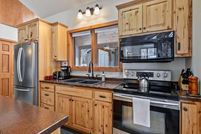 2105 Dutchview Road, Minnetrista, MN 55364