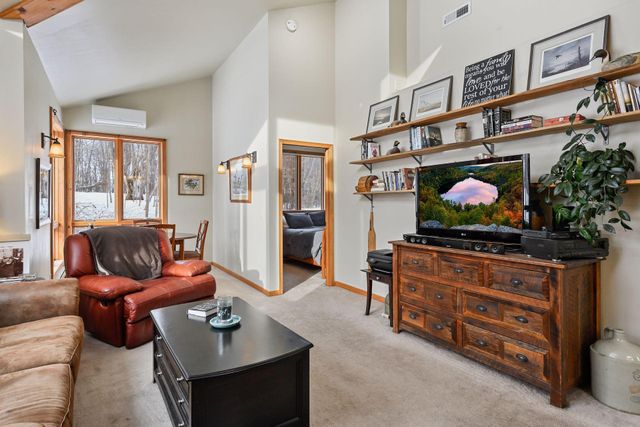 2105 Dutchview Road, Minnetrista, MN 55364
