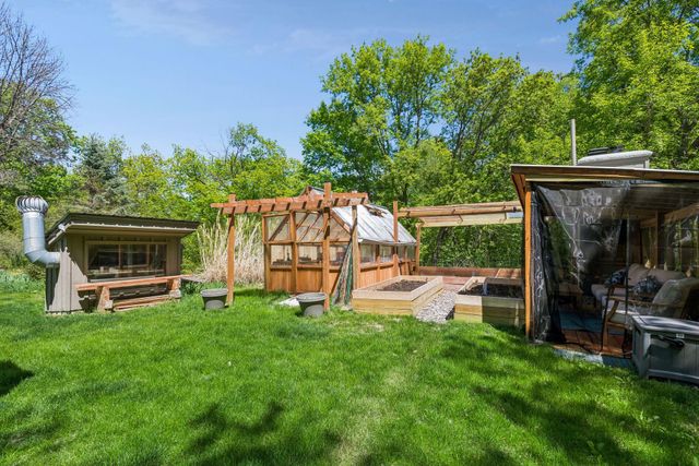 2105 Dutchview Road, Minnetrista, MN 55364