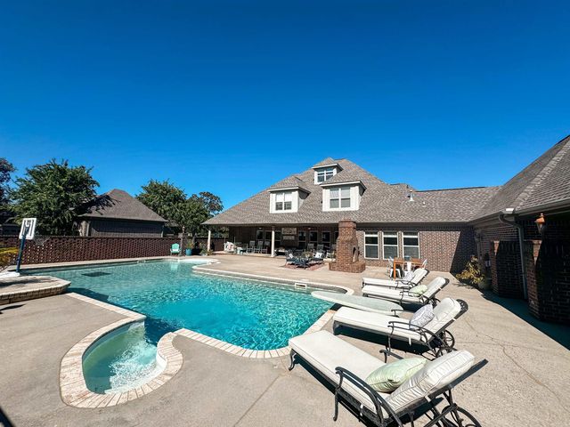 101 Summerview, Searcy, AR 72143