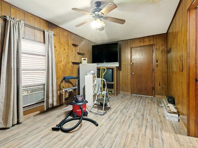 709 Mulkey Lane, Denton, TX 76209