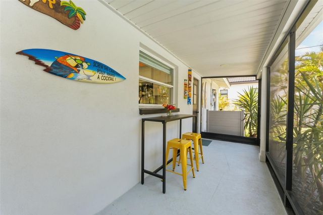 2701 67TH WAY N, St Petersburg, FL 33710