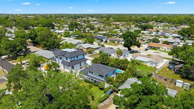 2701 67TH WAY N, St Petersburg, FL 33710