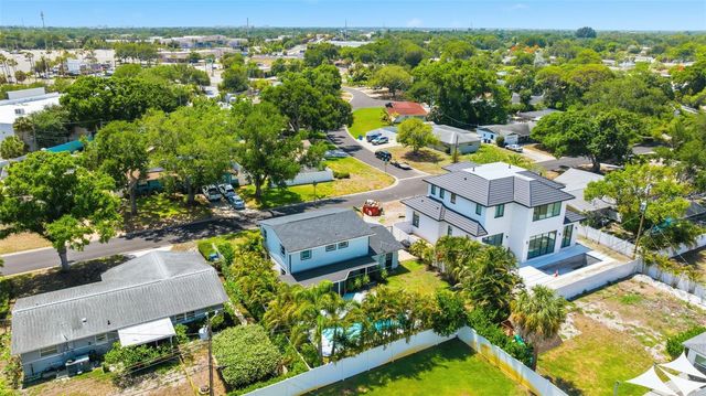 2701 67TH WAY N, St Petersburg, FL 33710