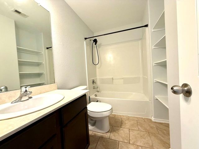 7207 Alava Drive, Magnolia, TX 77354