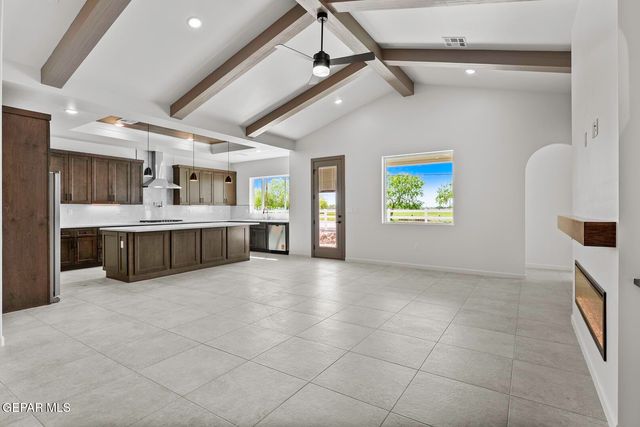 151 JOHNNY TELLES Drive, Clint, TX 79836
