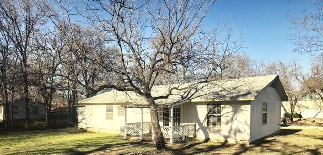 408 N Spring ST, Lampasas, TX 76550