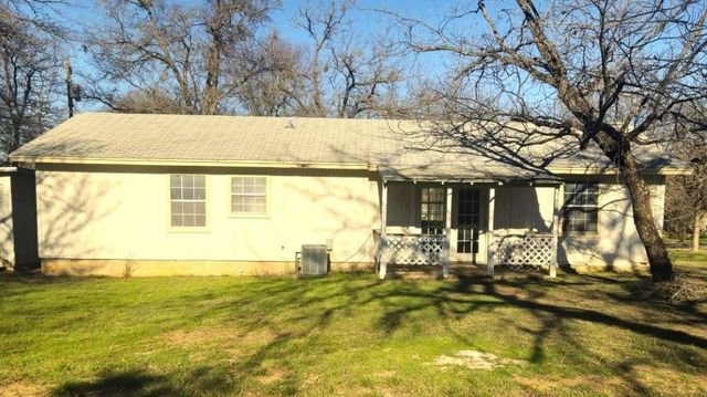 408 N Spring ST, Lampasas, TX 76550