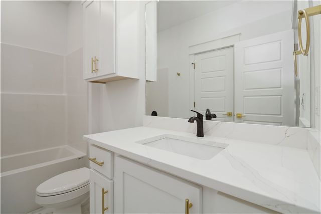 541 Bose Avenue, Centerton, AR 72719