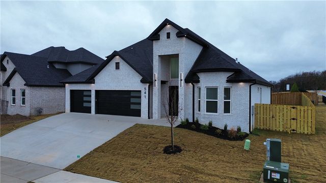 541 Bose Avenue, Centerton, AR 72719