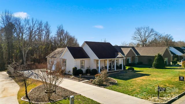302 Alison Lane, Archdale, NC 27263