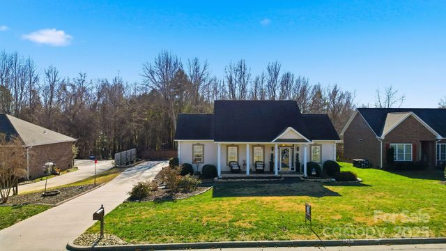 302 Alison Lane, Archdale, NC 27263