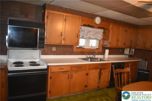 502 South Broadway, Wind Gap Boro, PA 18091