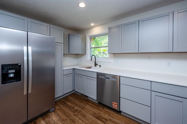 6027 Superior Street, Coloma, MI 49038