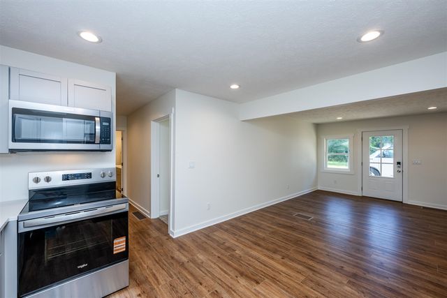 6027 Superior Street, Coloma, MI 49038