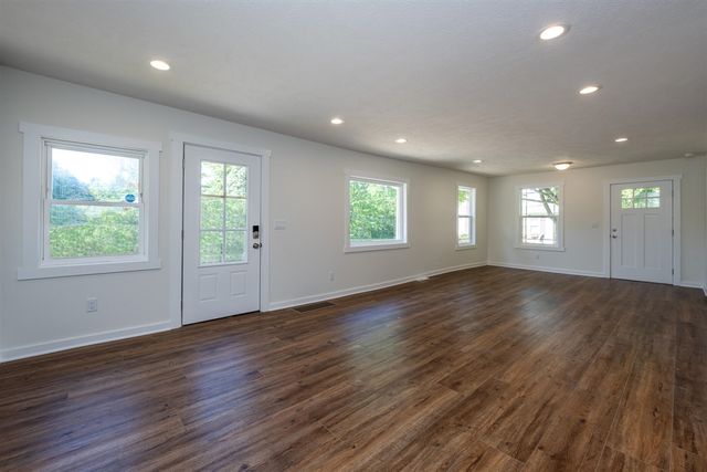 6027 Superior Street, Coloma, MI 49038