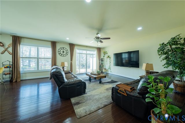 5409 Hickory Ann Dr, Glen Allen, VA 23059