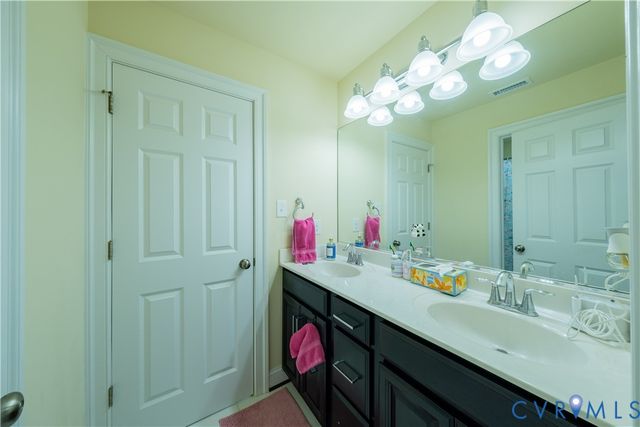 5409 Hickory Ann Dr, Glen Allen, VA 23059
