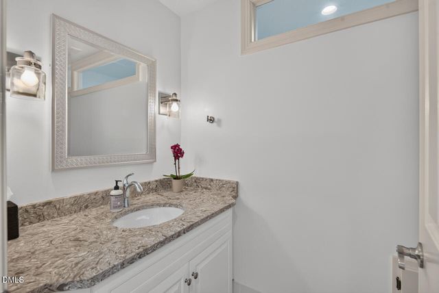 60126 Davie, Chapel Hill, NC 27517