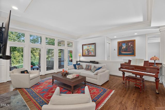 60126 Davie, Chapel Hill, NC 27517