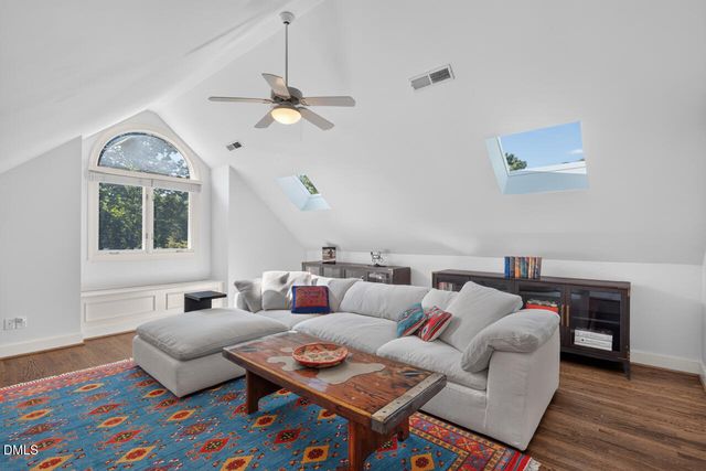 60126 Davie, Chapel Hill, NC 27517