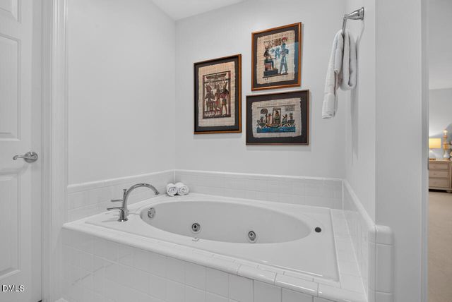 60126 Davie, Chapel Hill, NC 27517