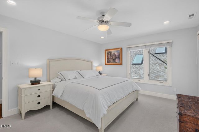 60126 Davie, Chapel Hill, NC 27517