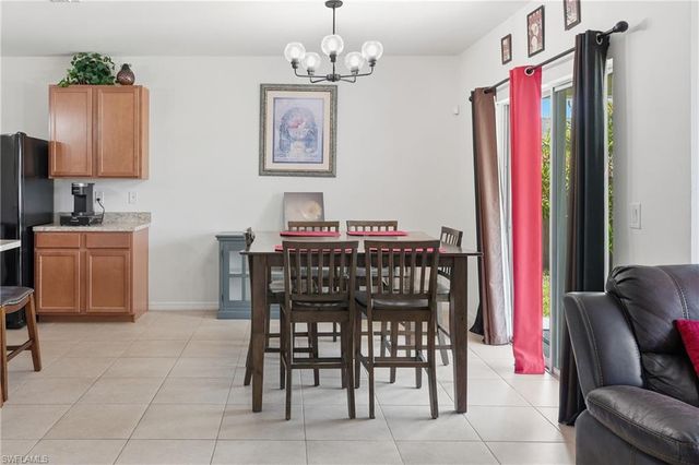 2006 15th AVE, Cape Coral, FL 33991