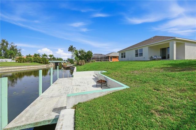 2006 15th AVE, Cape Coral, FL 33991